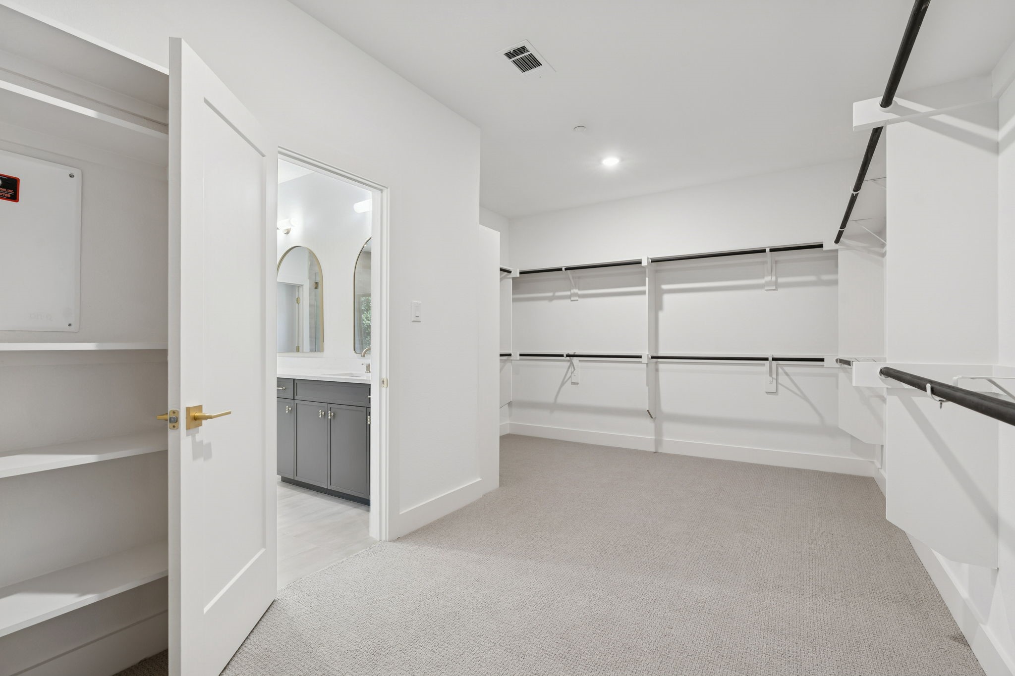 452 Waters Edge Drive 823