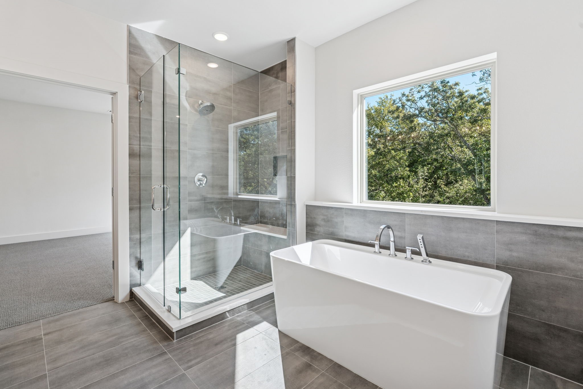 452 Waters Edge Drive 824