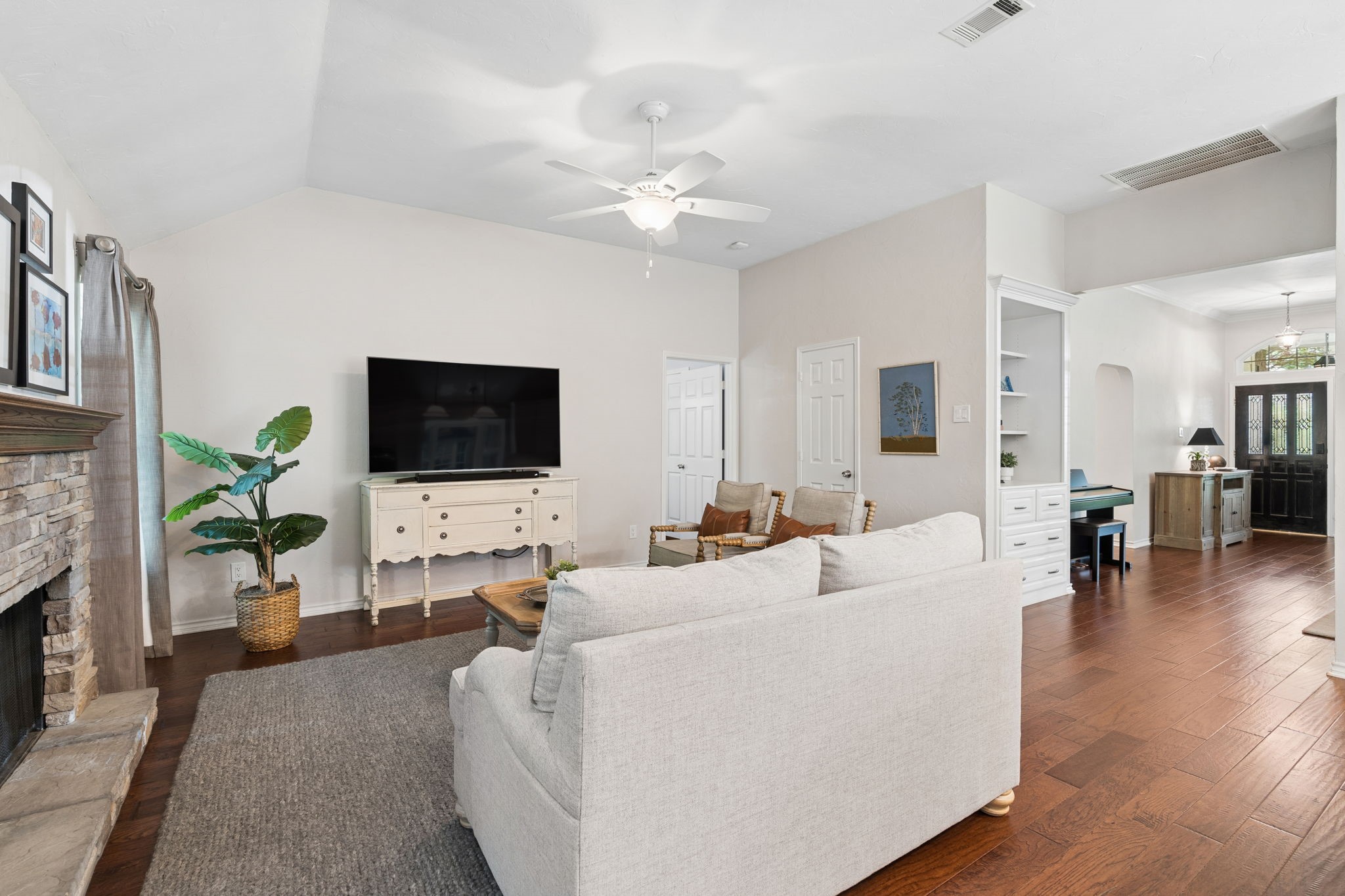 2265 Glen Ridge Drive