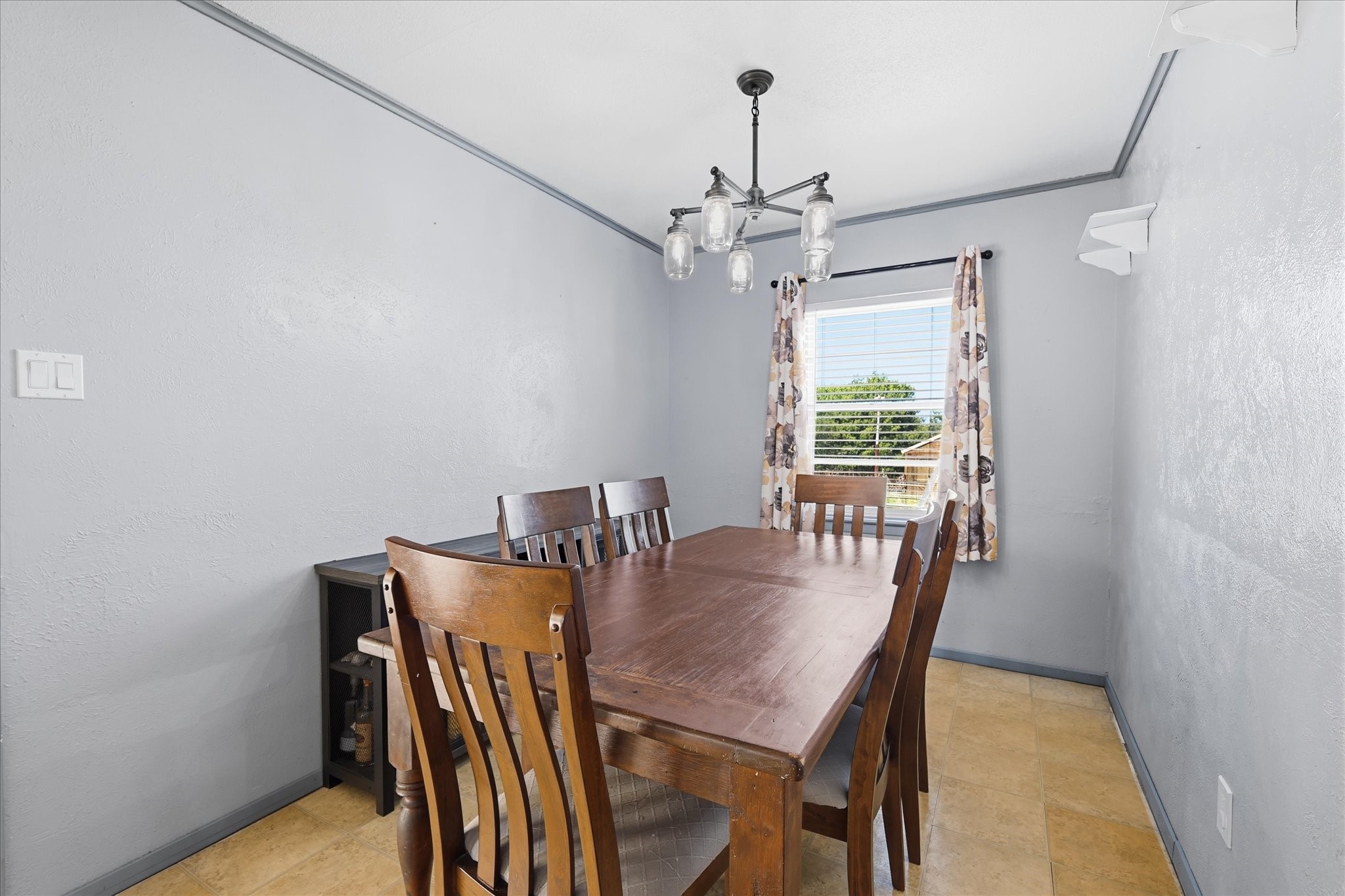 892 Highland Circle