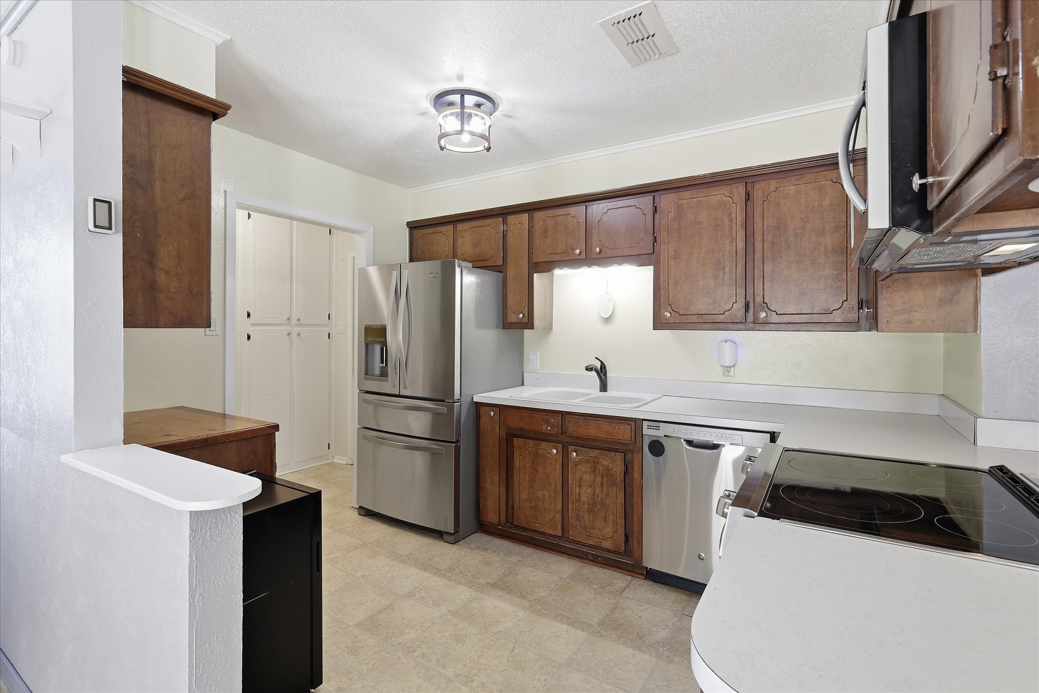 892 Highland Circle