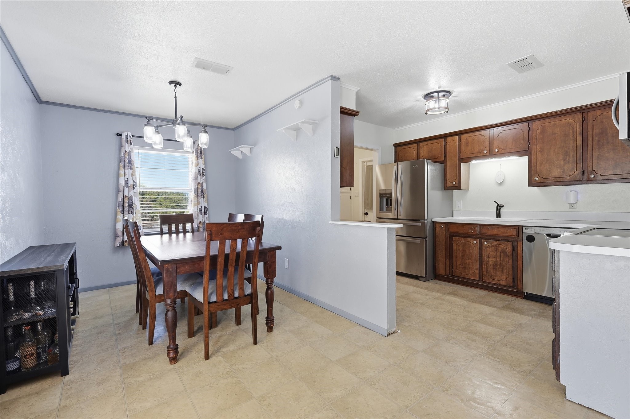 892 Highland Circle