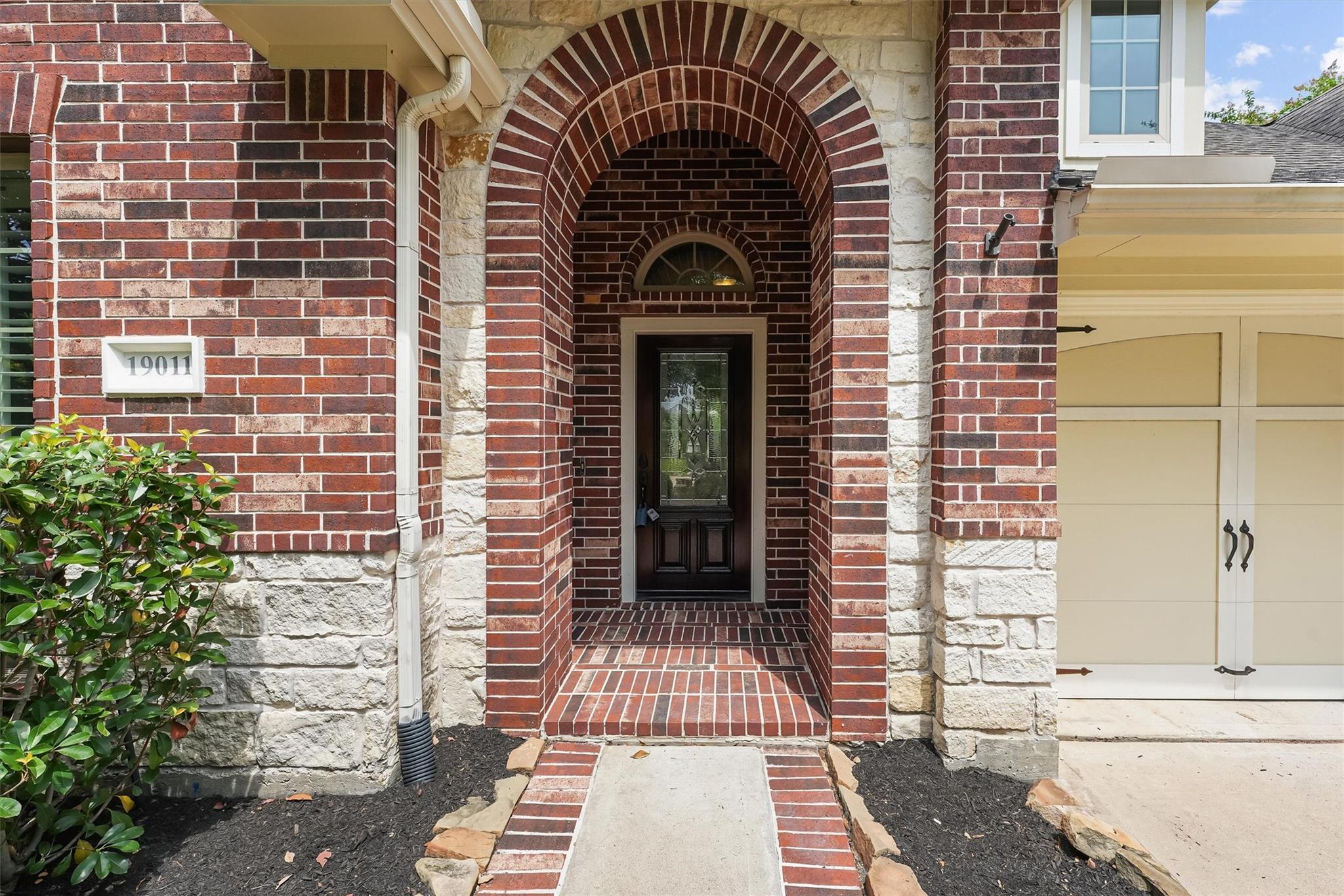 19011 Royal Cove Circle