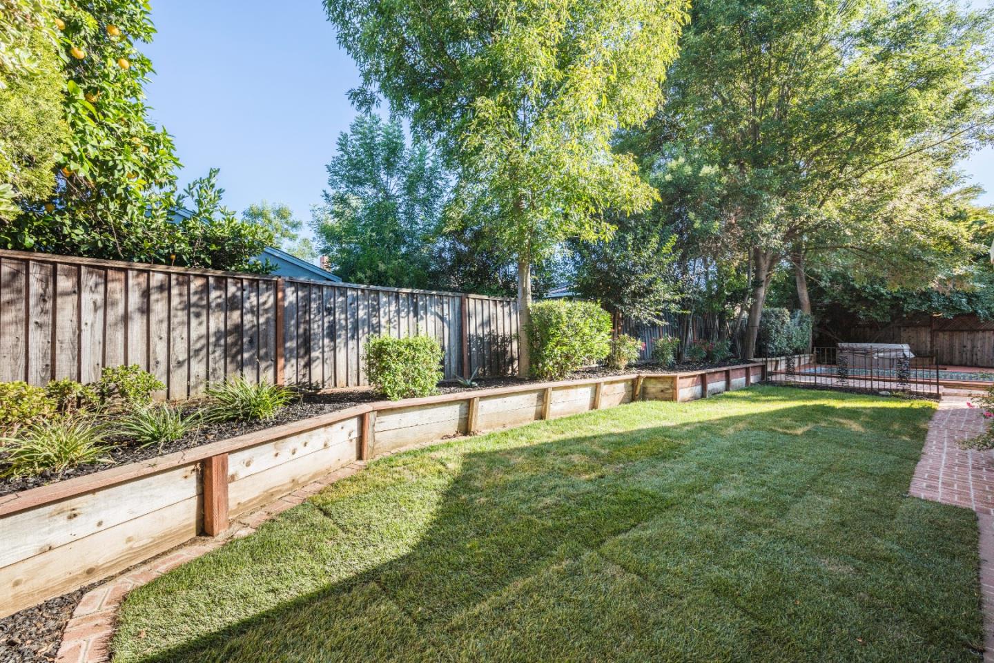 4211 Mountcastle WAY