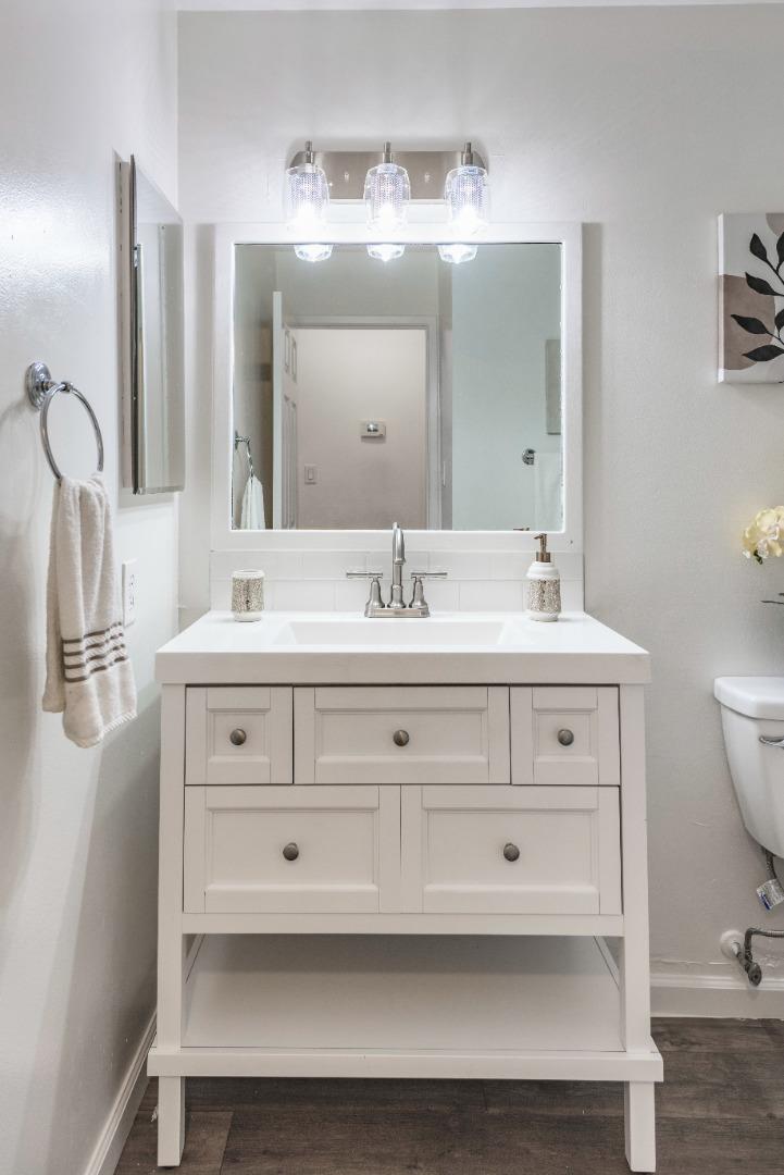 4211 Mountcastle WAY