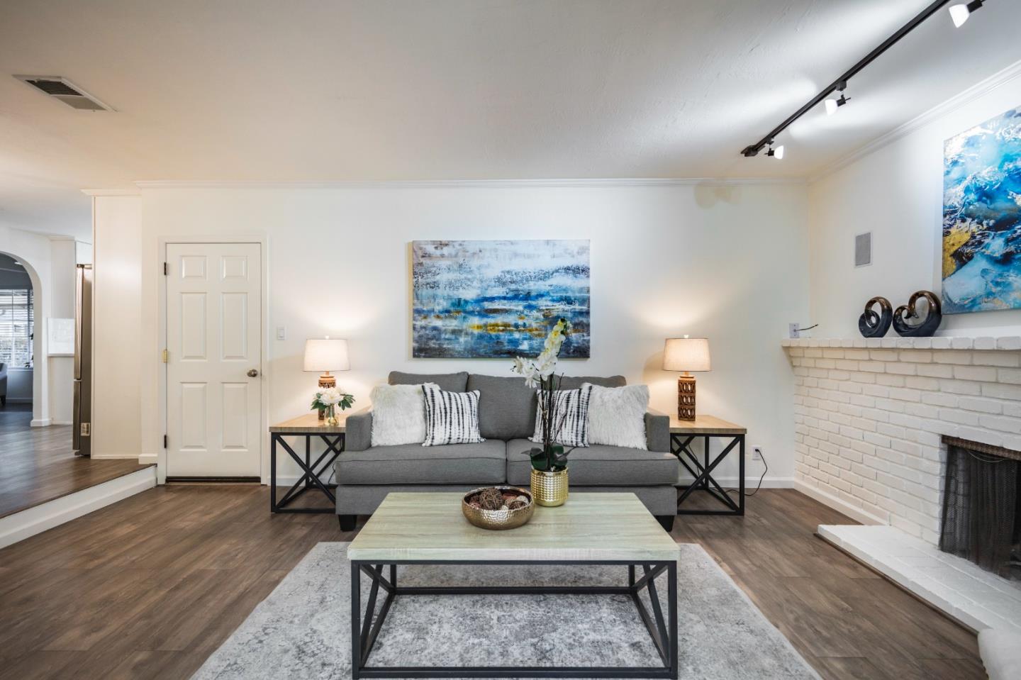 4211 Mountcastle WAY