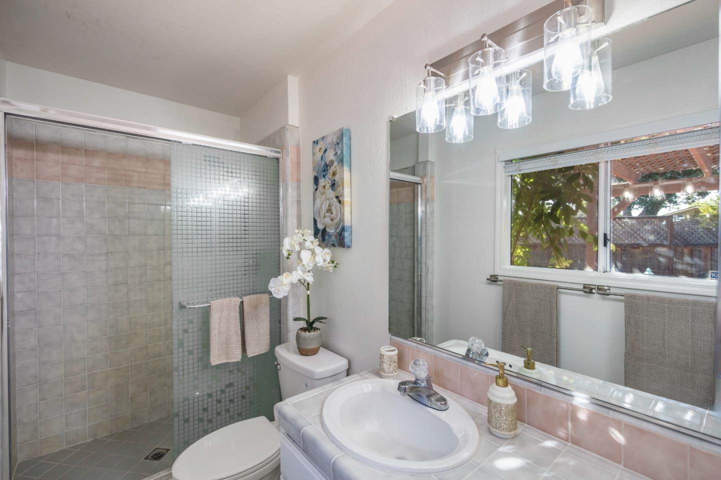 4211 Mountcastle WAY