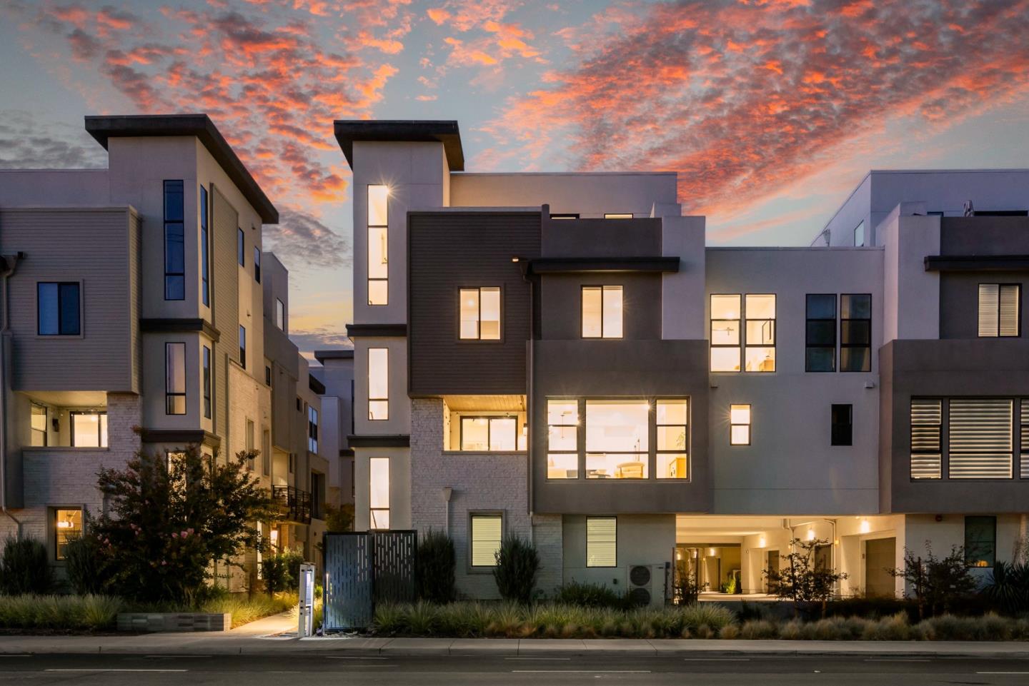 2950 Sanor PL 112