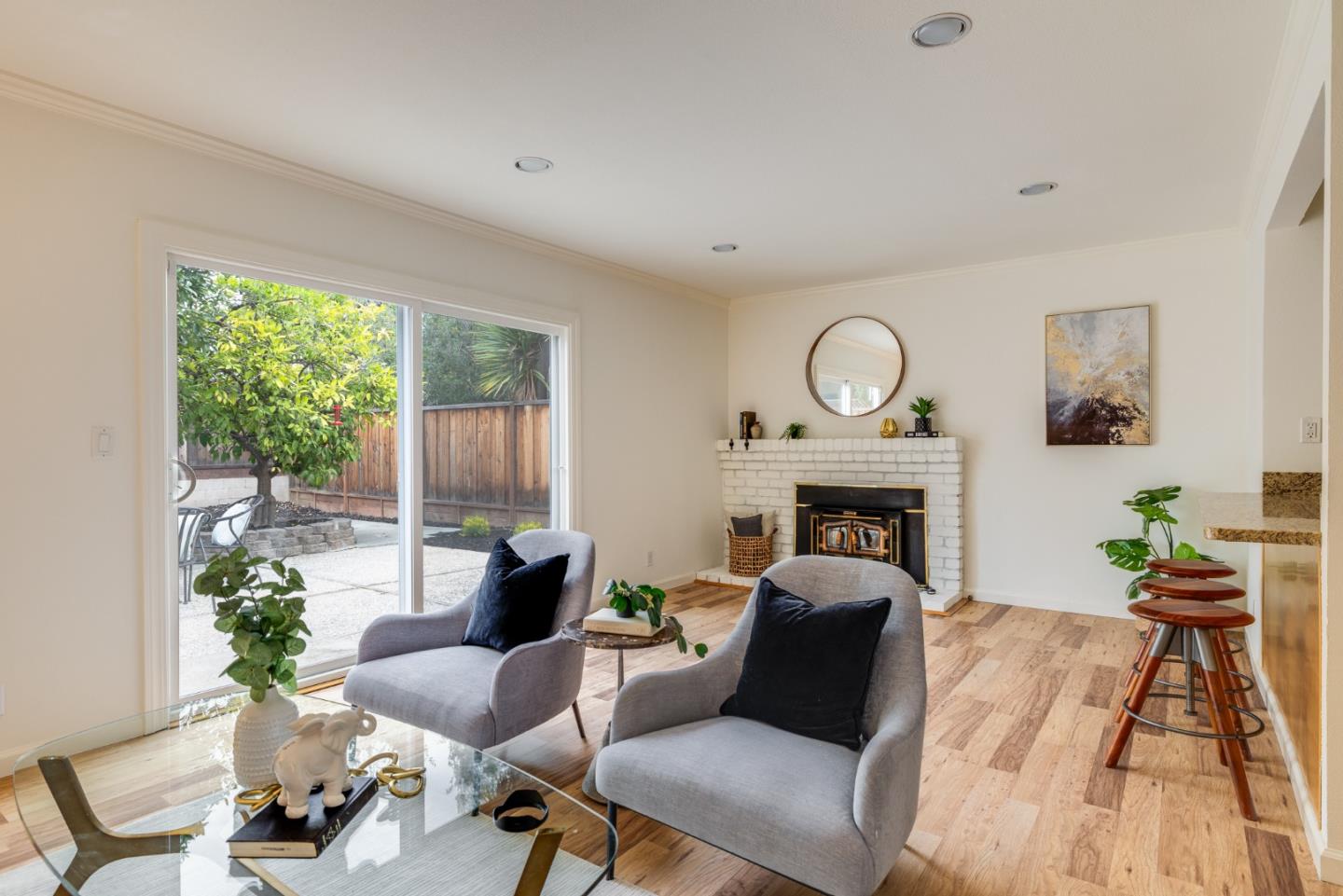 2283 Lemoyne Way