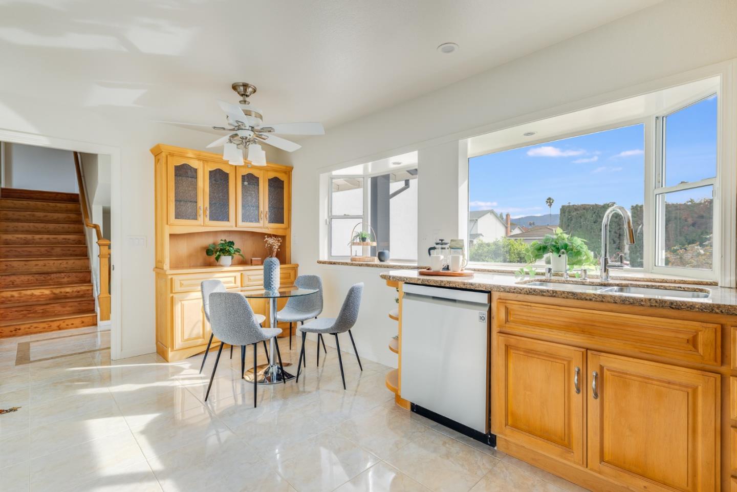 2283 Lemoyne Way