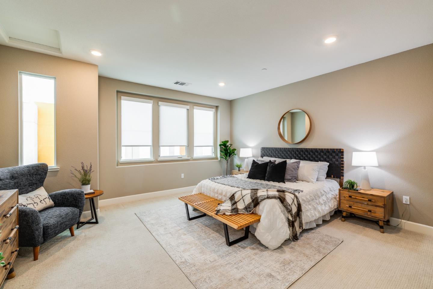 286 AGUSTIN NARVAEZ Street UNIT 3