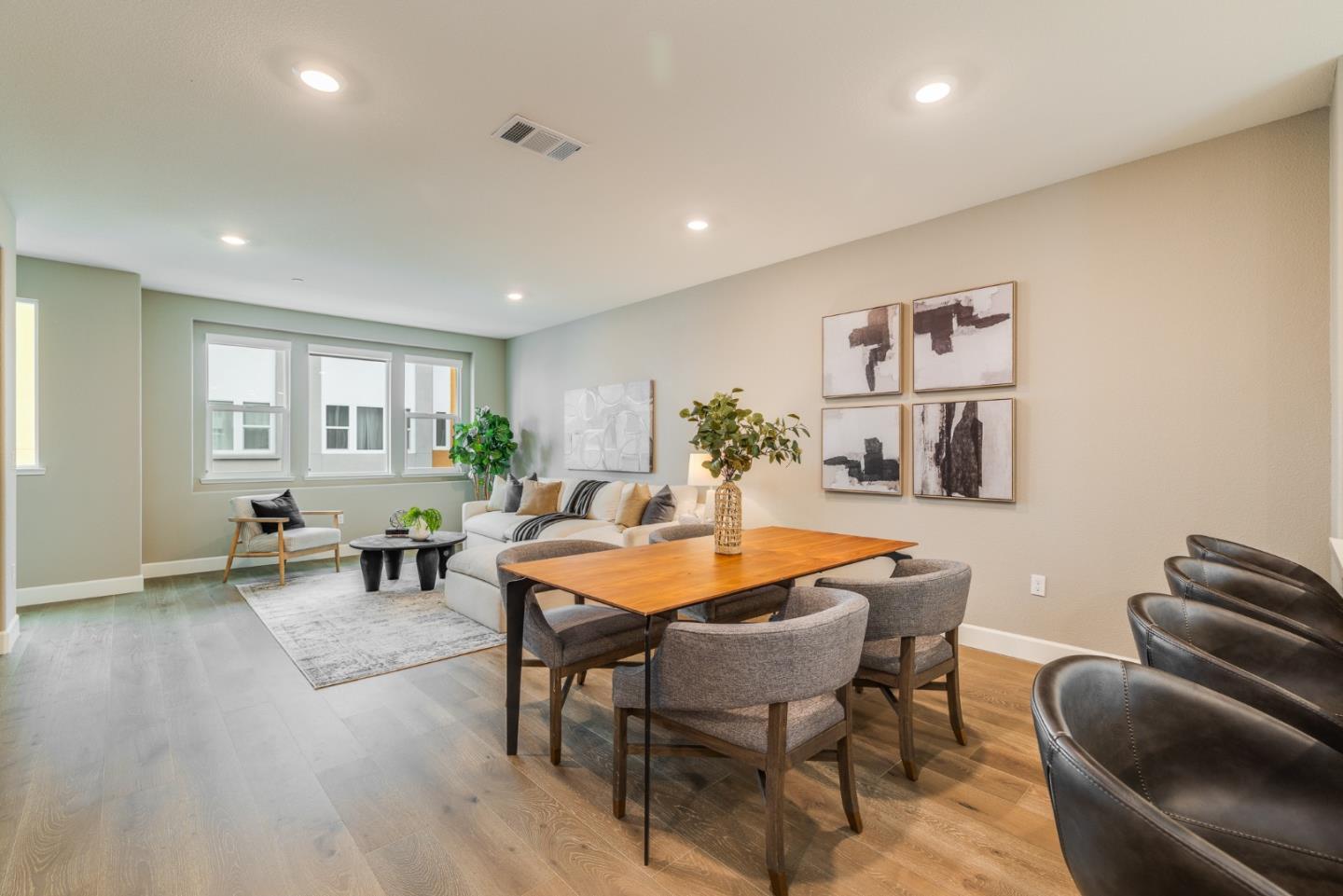 286 AGUSTIN NARVAEZ Street UNIT 3