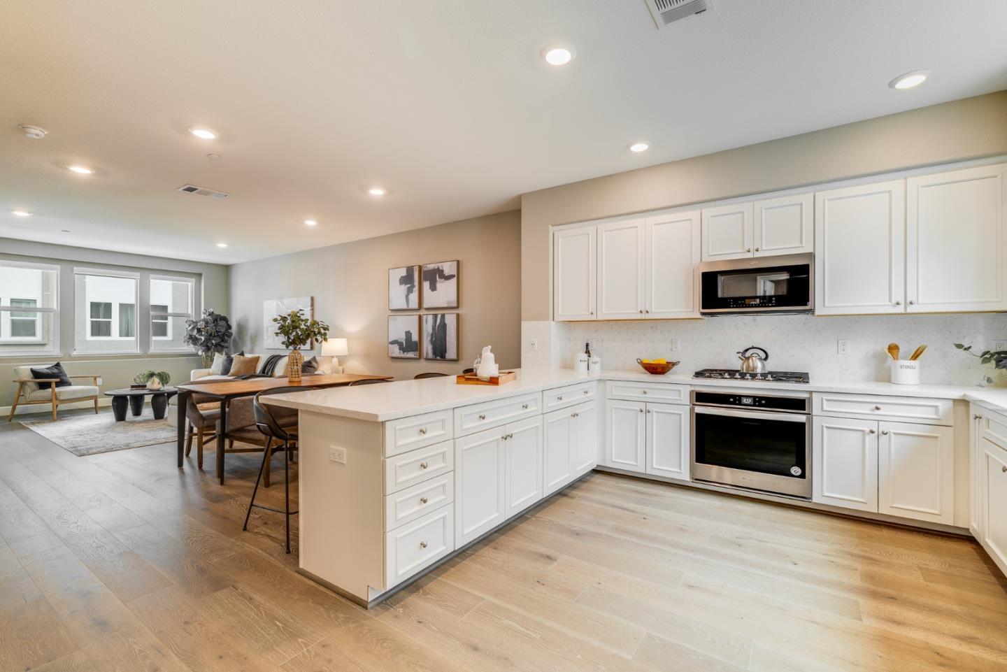 286 AGUSTIN NARVAEZ Street UNIT 3