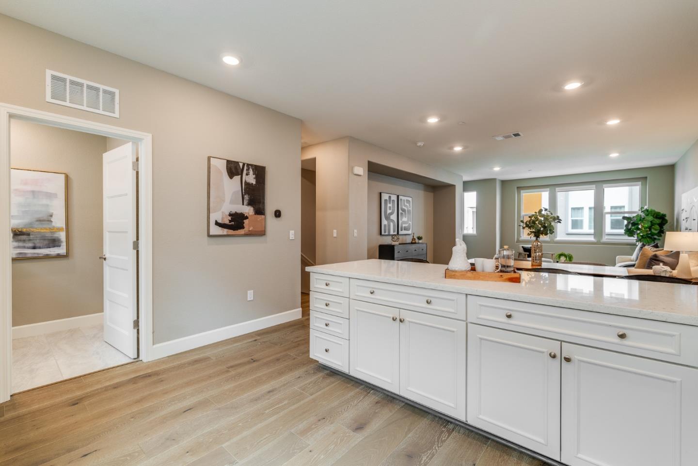 286 AGUSTIN NARVAEZ Street UNIT 3