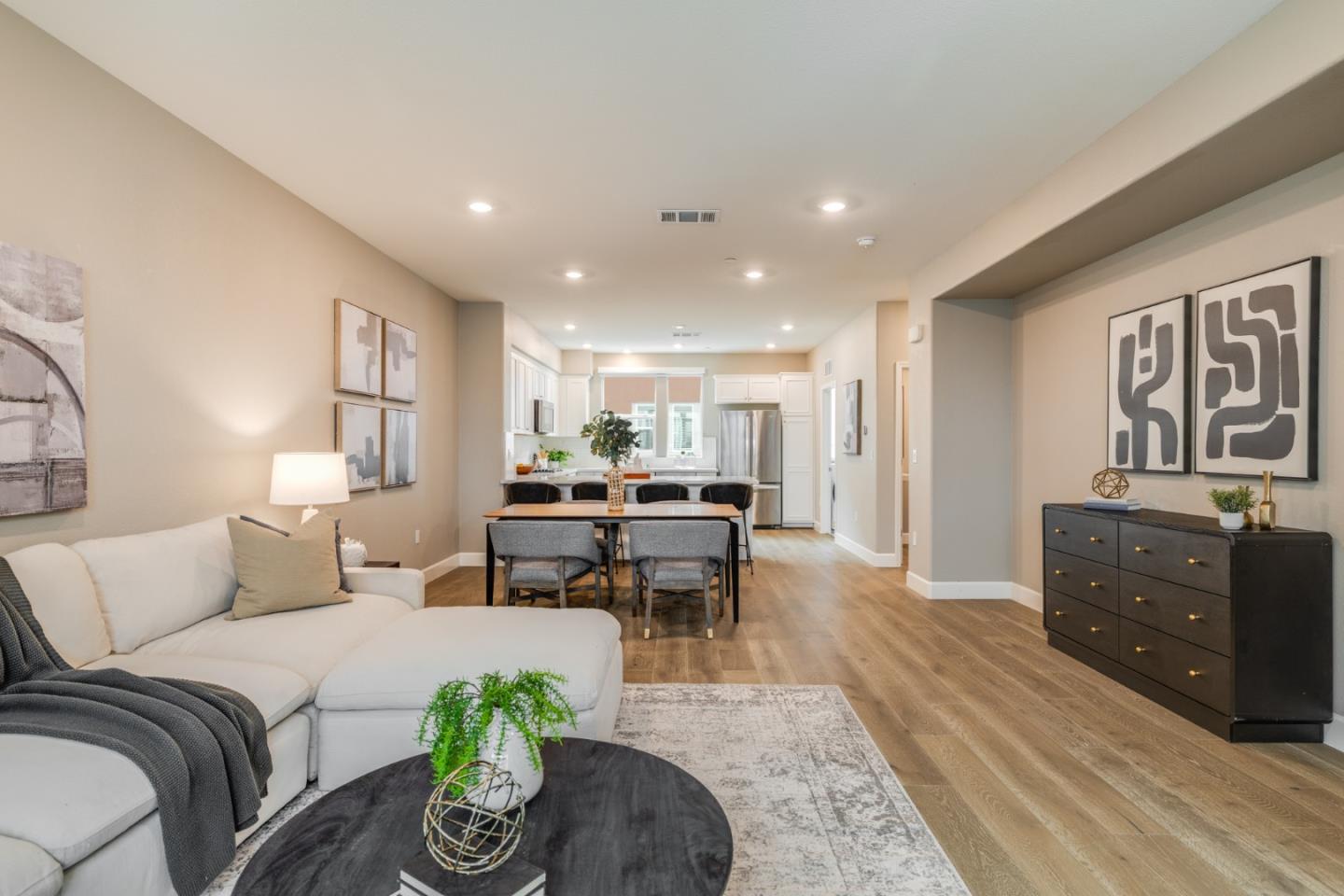 286 AGUSTIN NARVAEZ Street UNIT 3