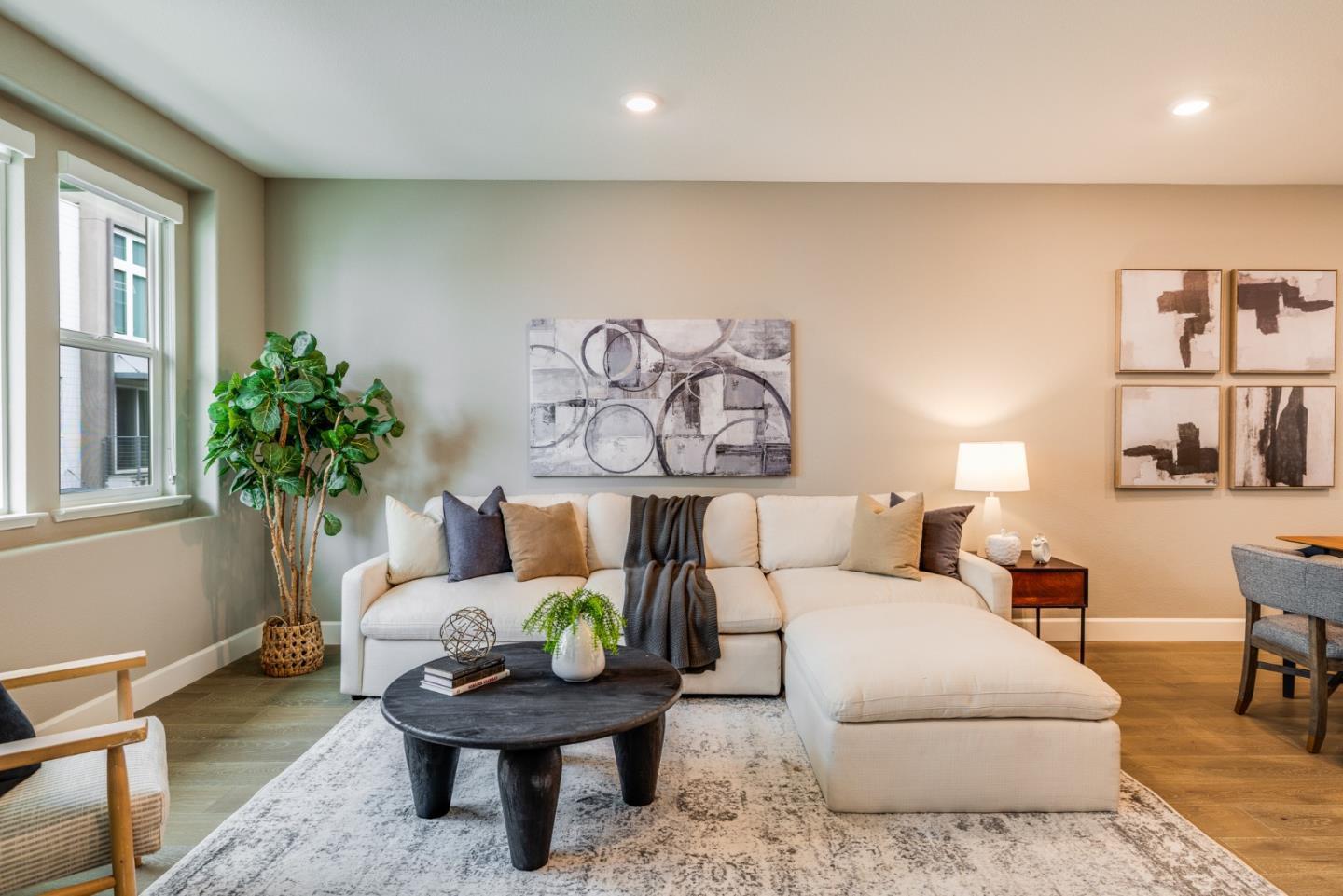 286 AGUSTIN NARVAEZ Street UNIT 3