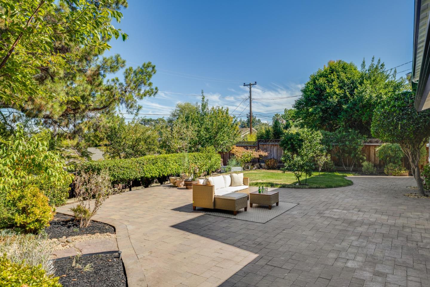 6536 Fall River DR