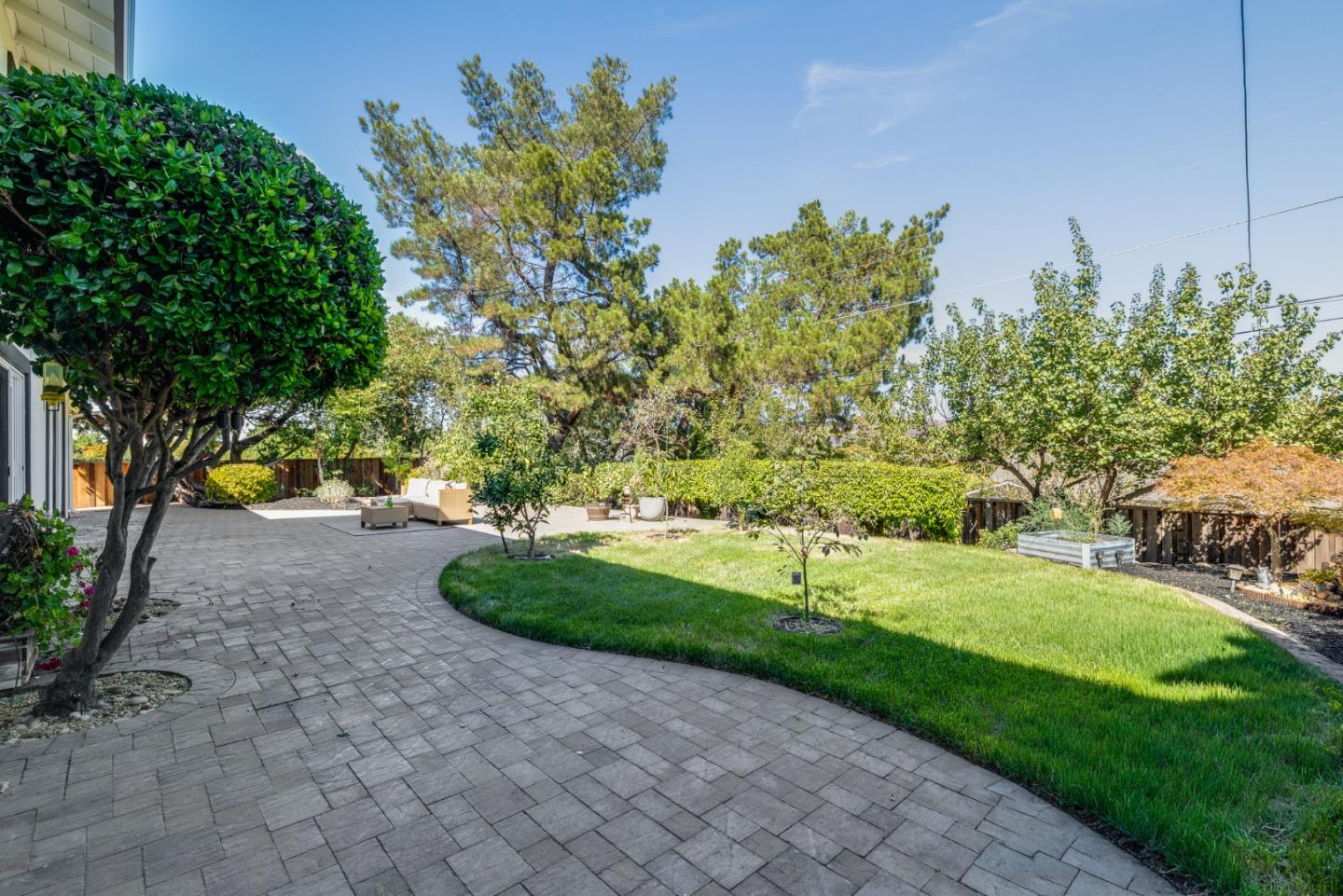 6536 Fall River DR