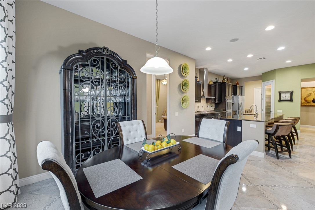 2848 Saint Dizier Drive