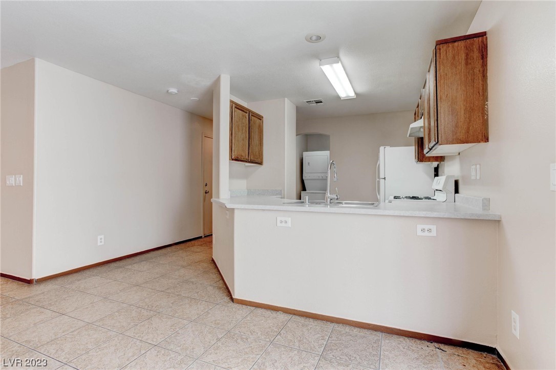 10074 Crisp Clover Street