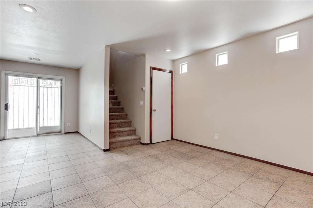 10074 Crisp Clover Street