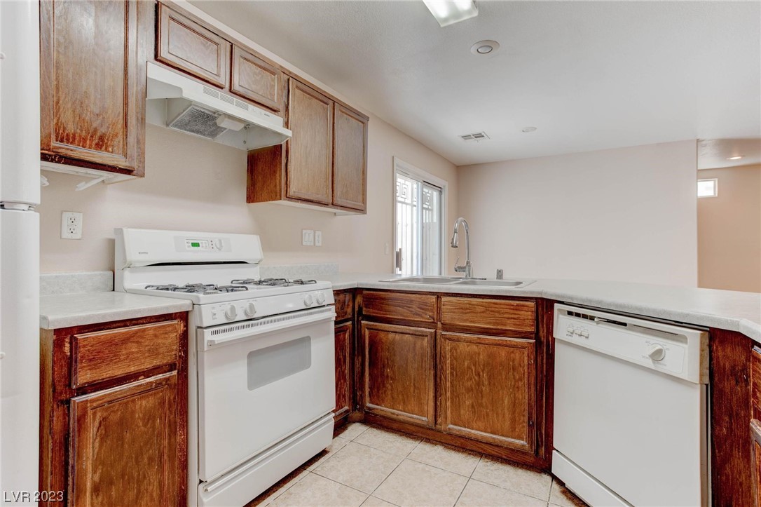 10074 Crisp Clover Street