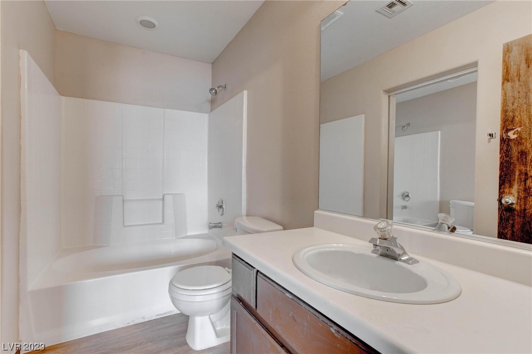 10074 Crisp Clover Street