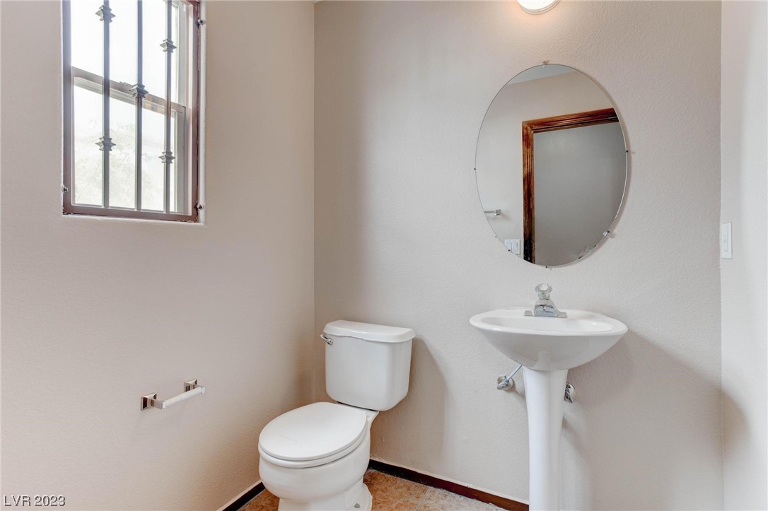 10074 Crisp Clover Street