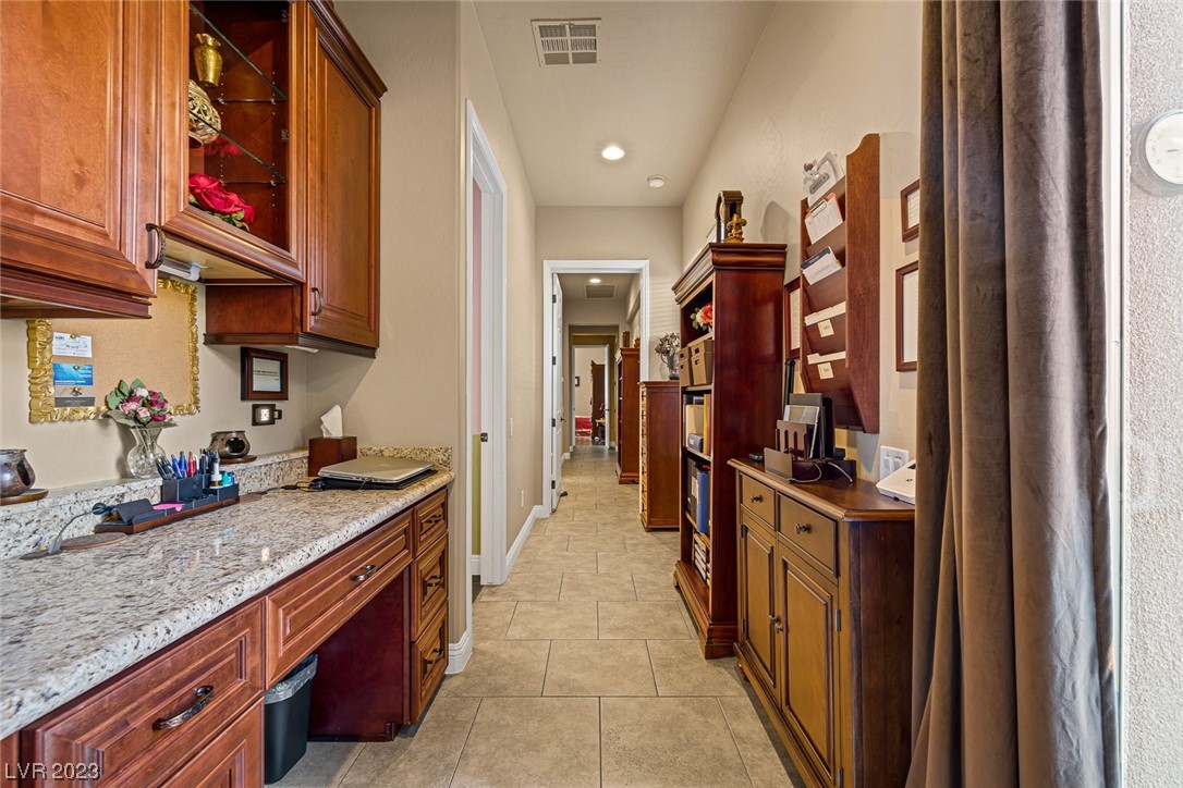 2772 Kilwinning Drive
