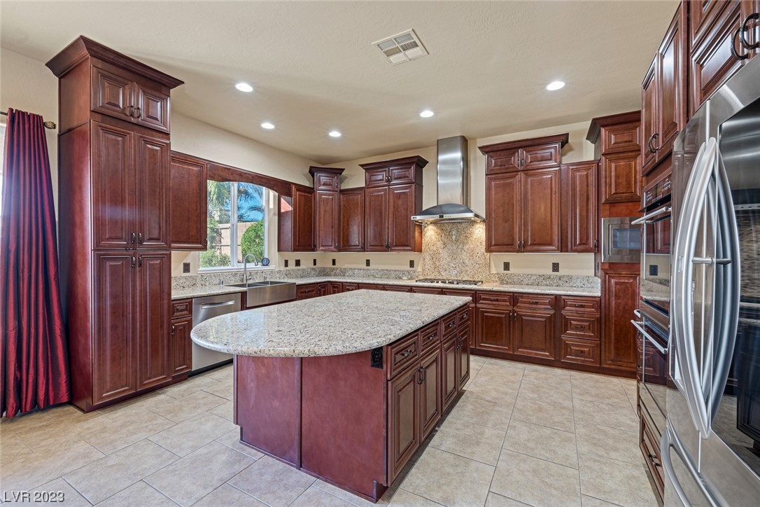 2772 Kilwinning Drive