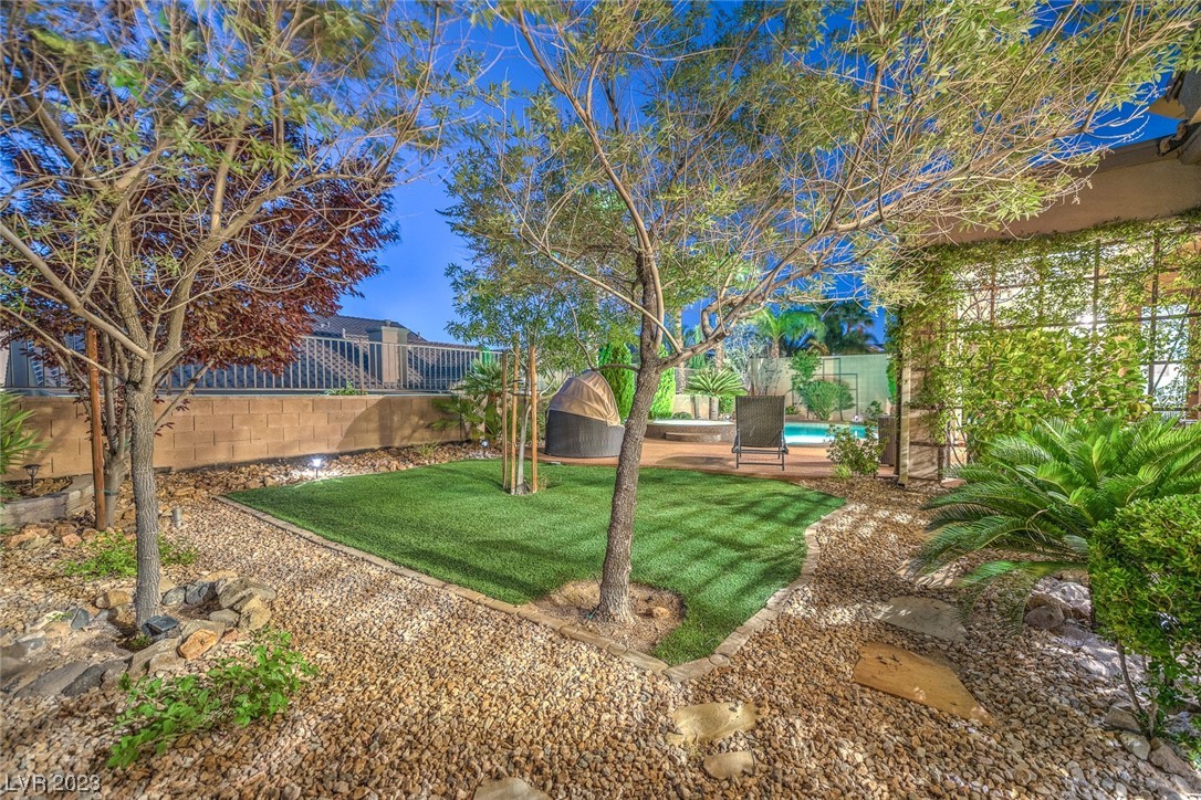 2772 Kilwinning Drive