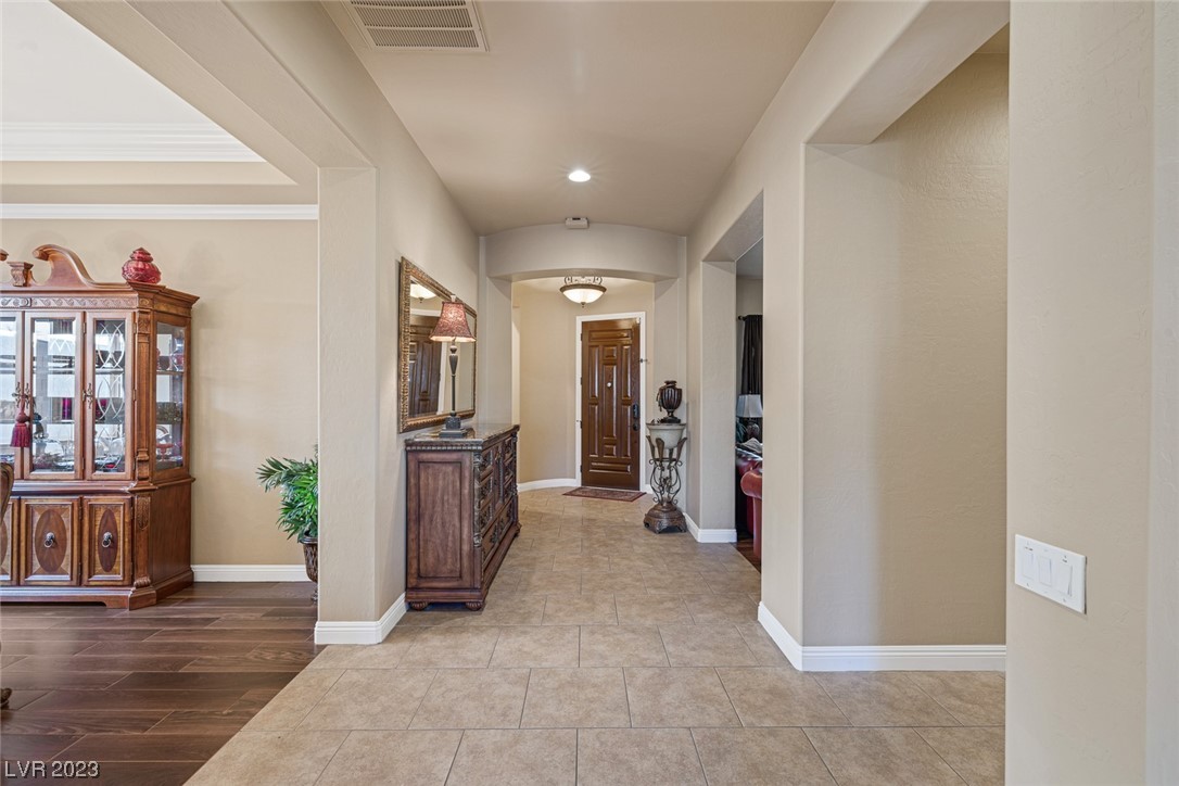 2772 Kilwinning Drive