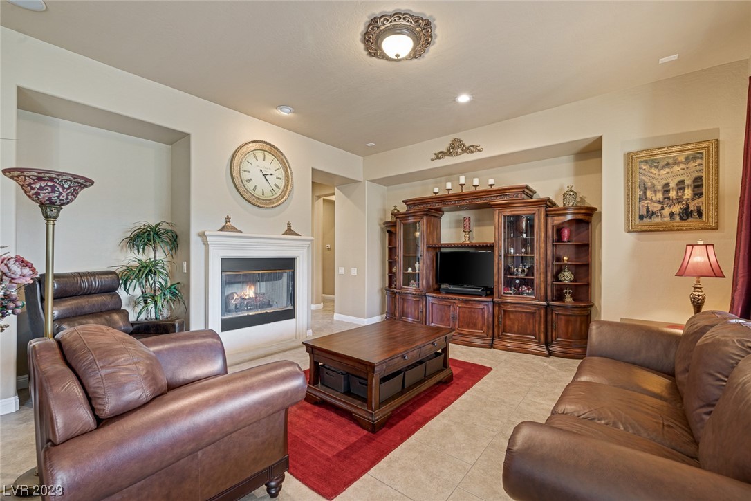 2772 Kilwinning Drive