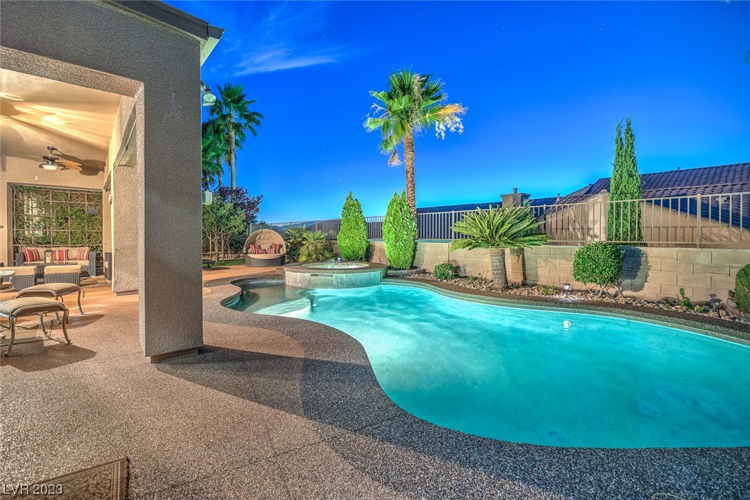 2772 Kilwinning Drive