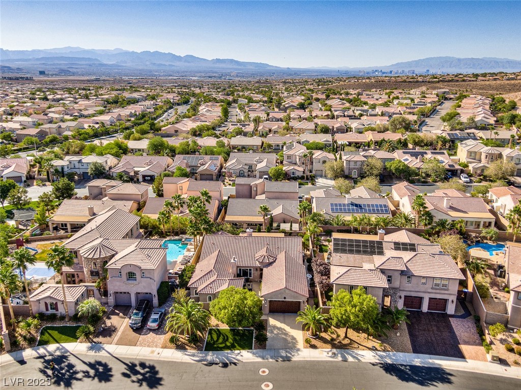 2772 Kilwinning Drive