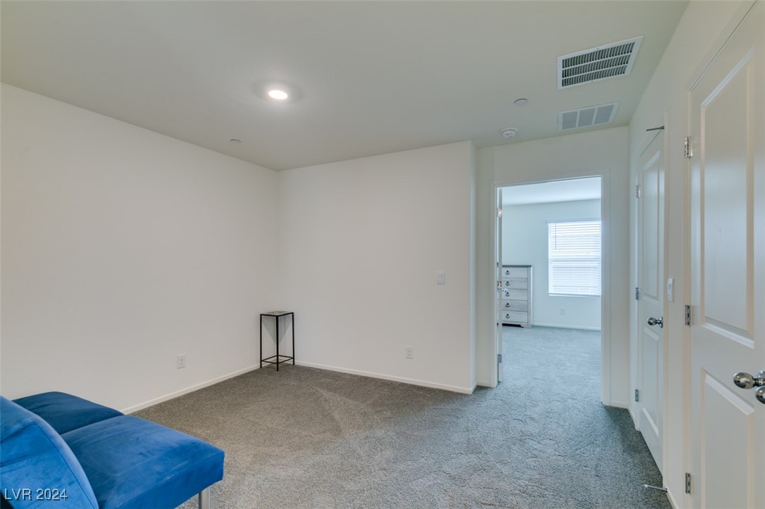 6924 Stratham Hill Street