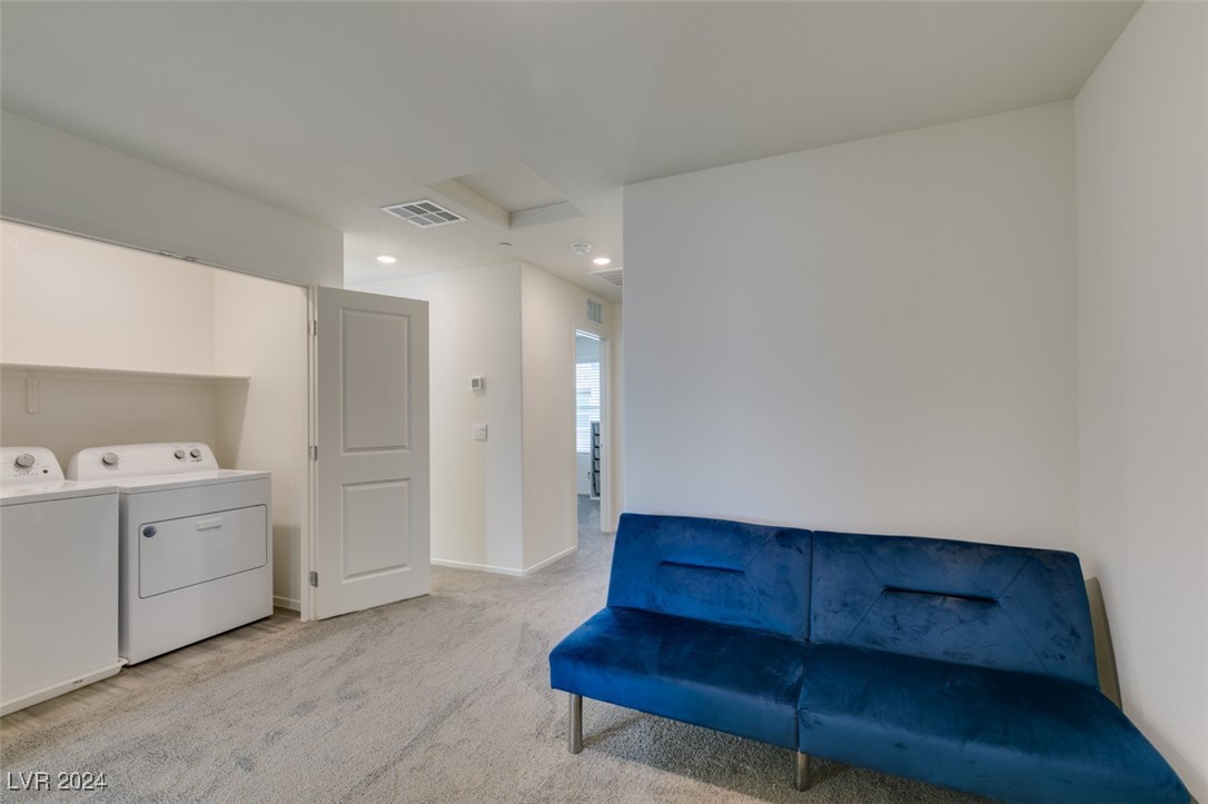 6924 Stratham Hill Street