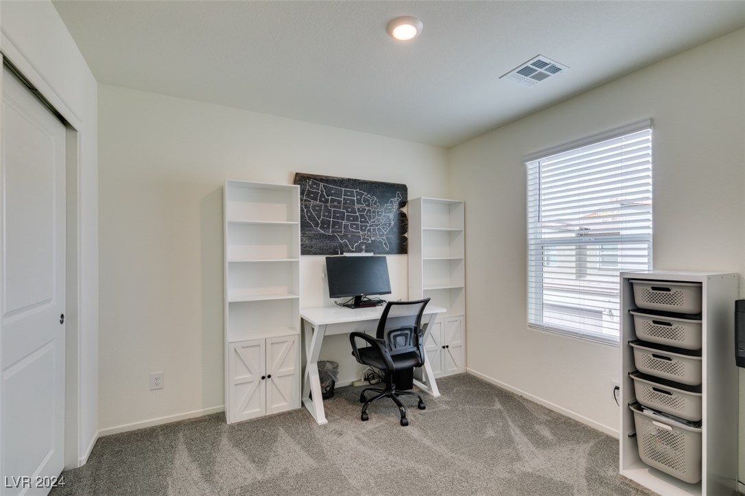 6924 Stratham Hill Street