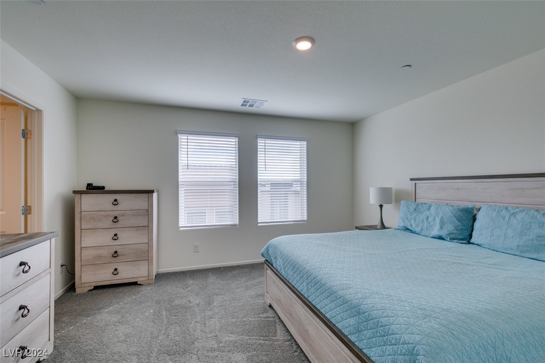 6924 Stratham Hill Street