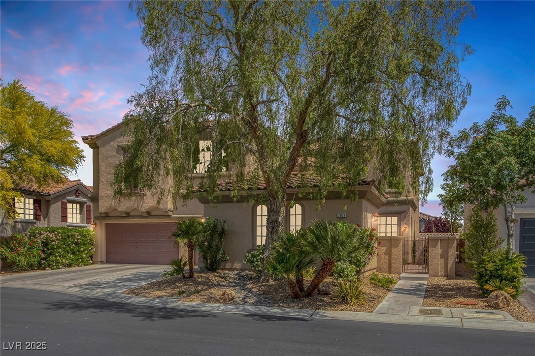 7872 Regency Park Street