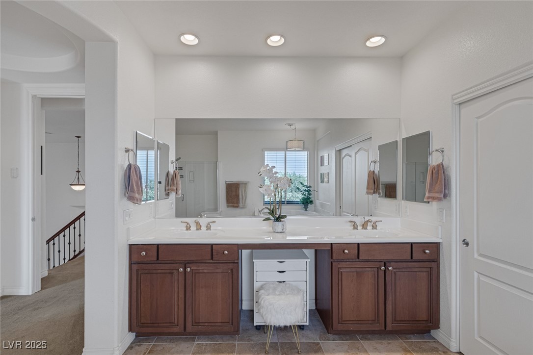 7872 Regency Park Street