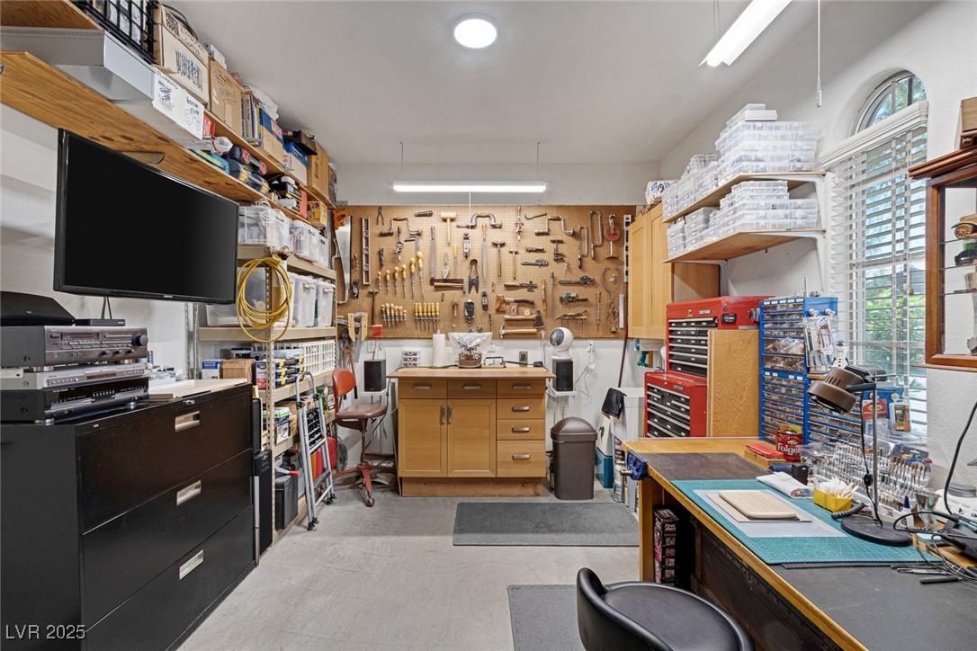 7872 Regency Park Street