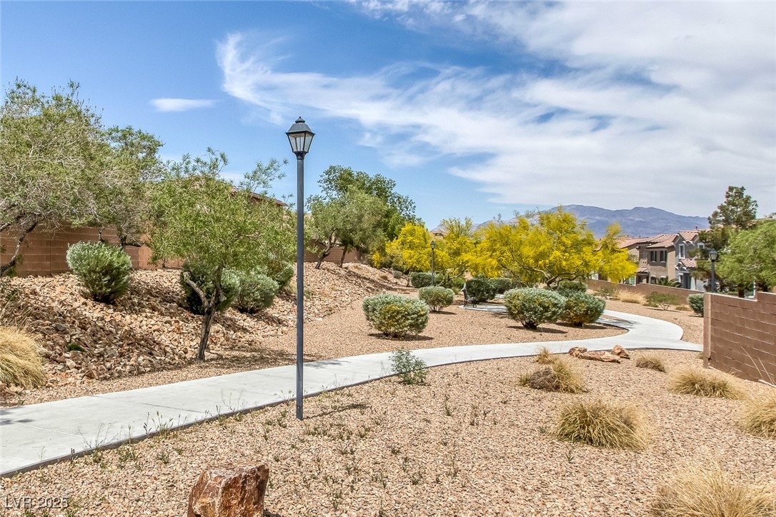 7872 Regency Park Street