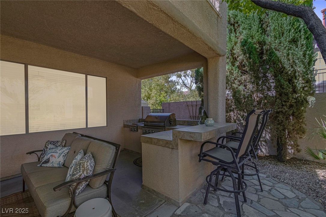 7872 Regency Park Street