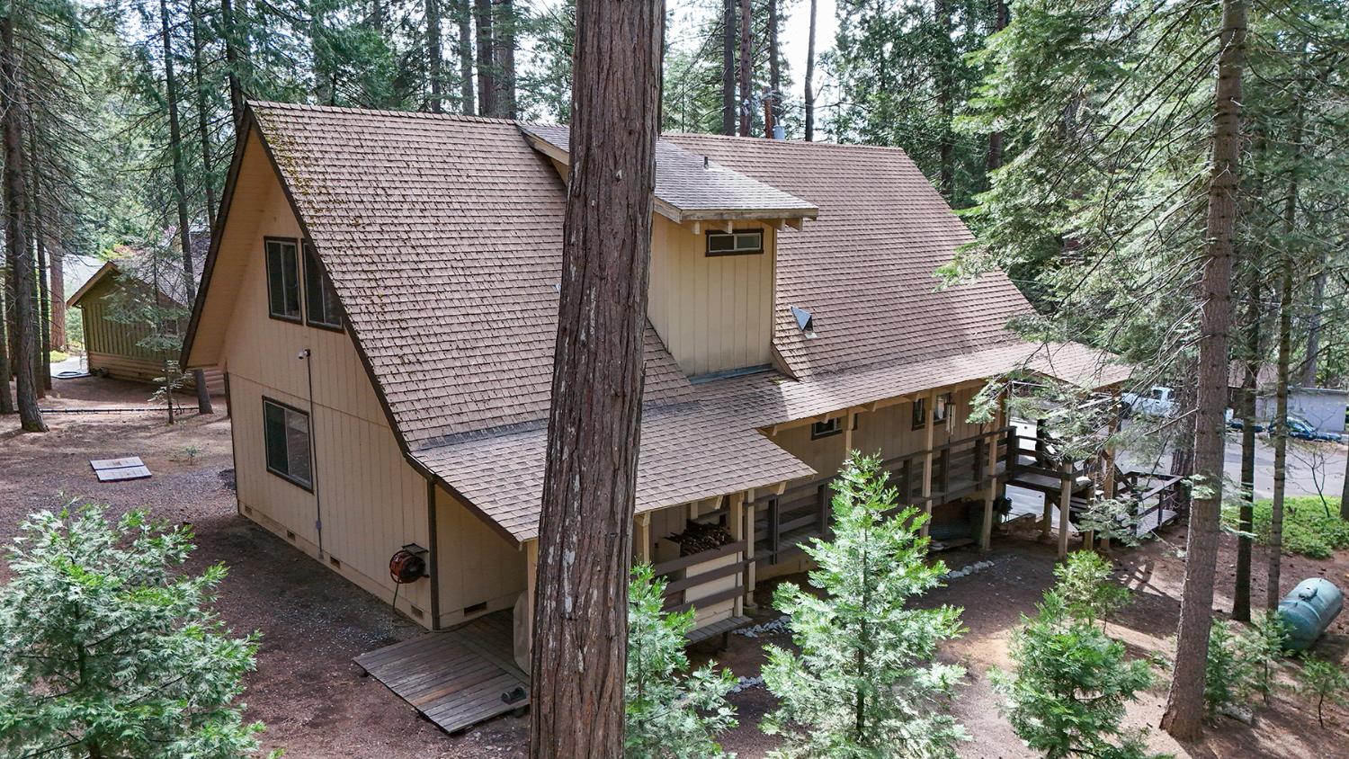 2072 Mewe Court