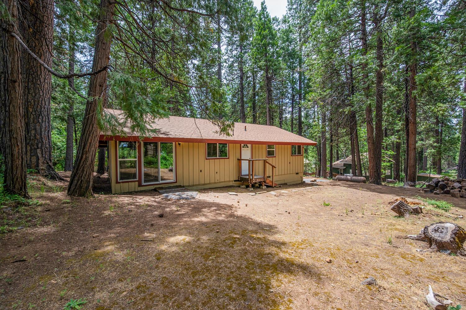 1874 El Dorado Dr