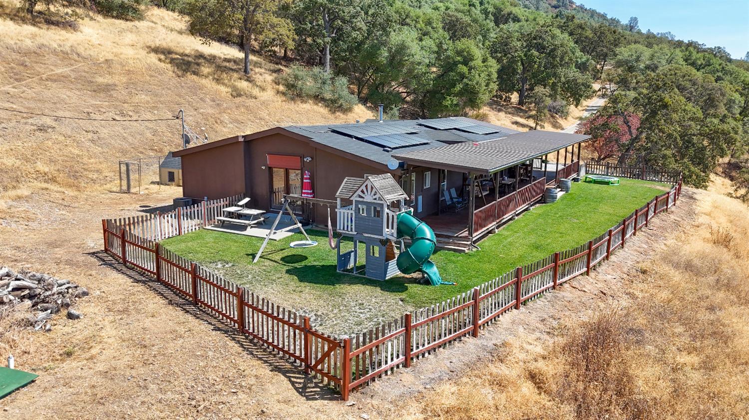 1560 Pinto Dr