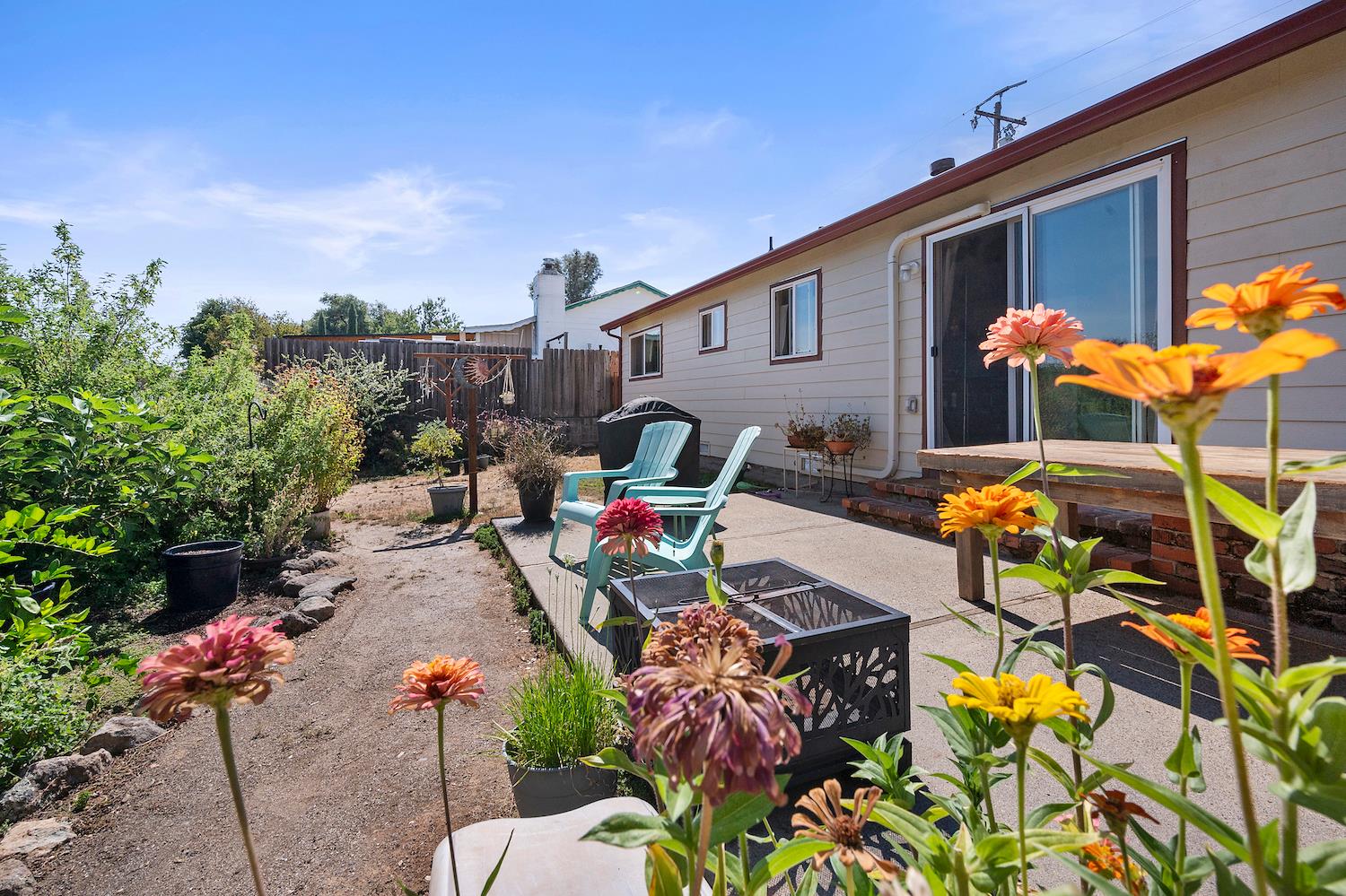 497 San Joaquin Ave