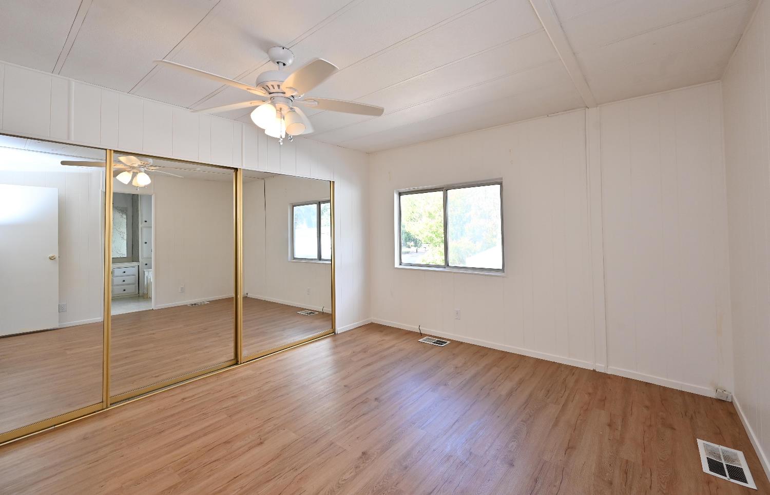 1805 Live Oak Dr.