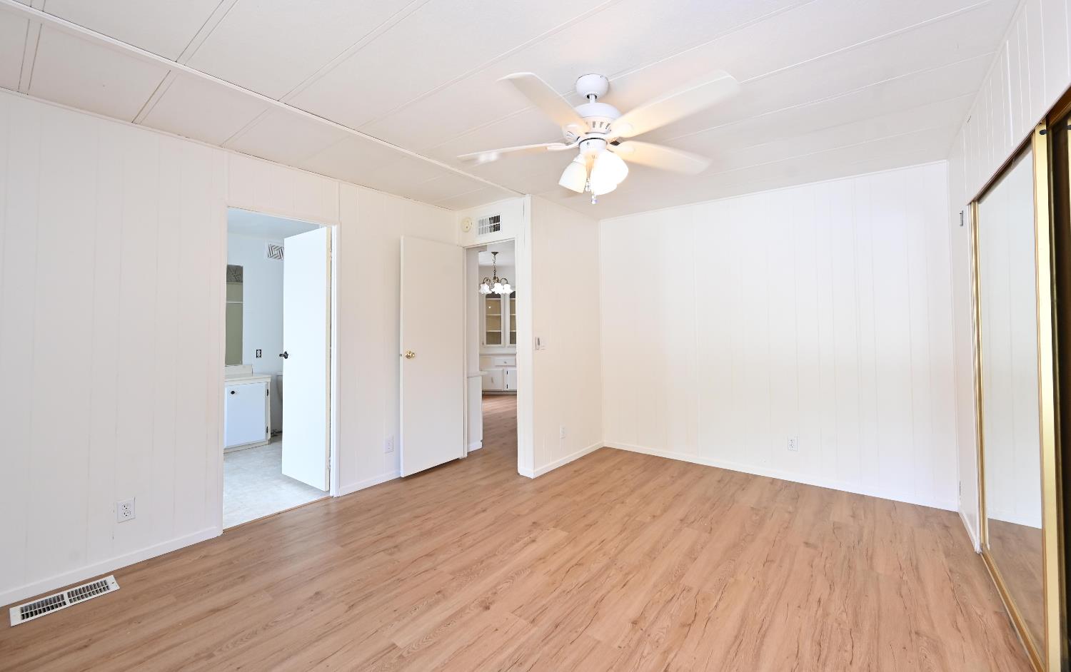 1805 Live Oak Dr.